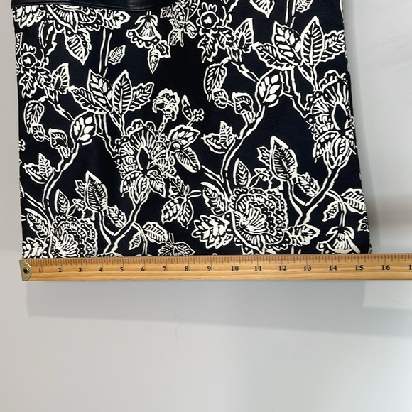 Floral Black and Ivory Tote Bag Faux And Canvas Snap Closure Lined Beach - Picture 7 of 11